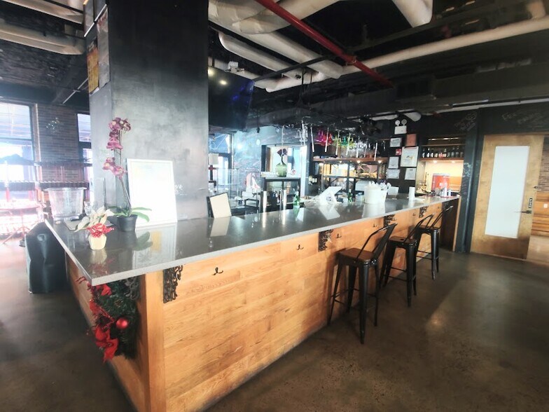 More Photos Of 1080 Broadway, Brooklyn Hotel For Lease