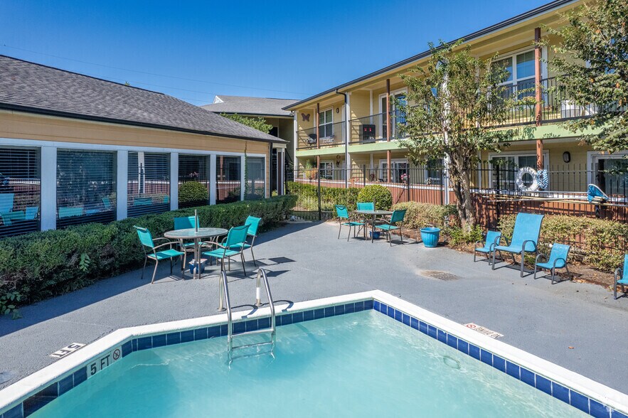 More Photos Of , Houston Multifamily For Sale