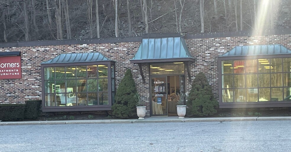 More Photos Of 631-643 Danbury Rd, Wilton Freestanding For Lease