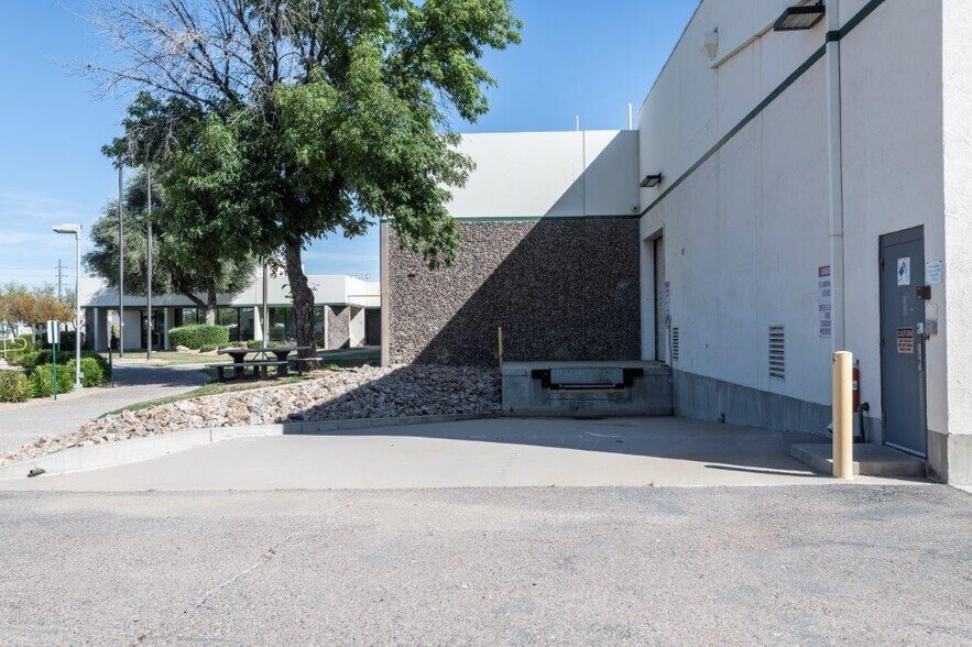 More Photos Of 165 S Price Rd, Chandler Warehouse For Lease