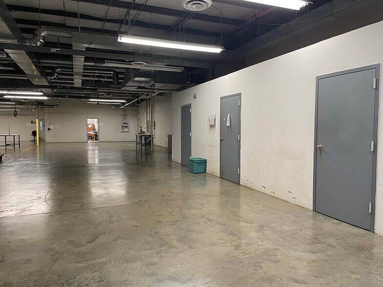 More Photos Of 498 Industrial Dr, Bristol Warehouse For Sale