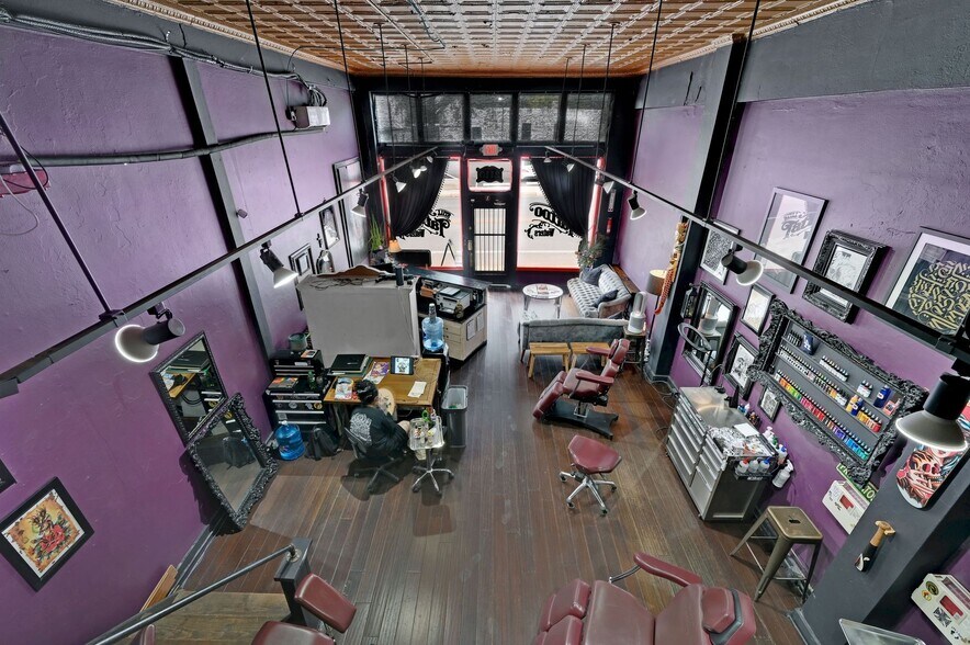 More Photos Of 2100-2110 McCullough Ave, San Antonio Storefront For Sale