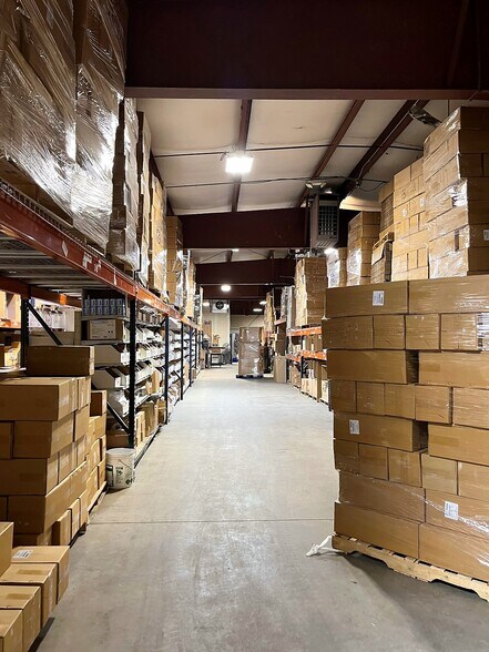 More Photos Of 6071 Jackson Rd, Ann Arbor Distribution For Sale