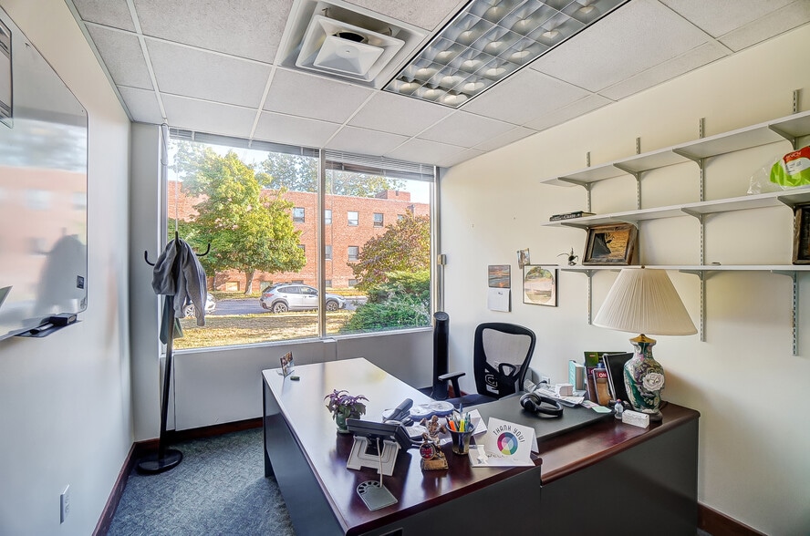 More Photos Of 150 E South College St, Yellow Springs Research And Development For Sale