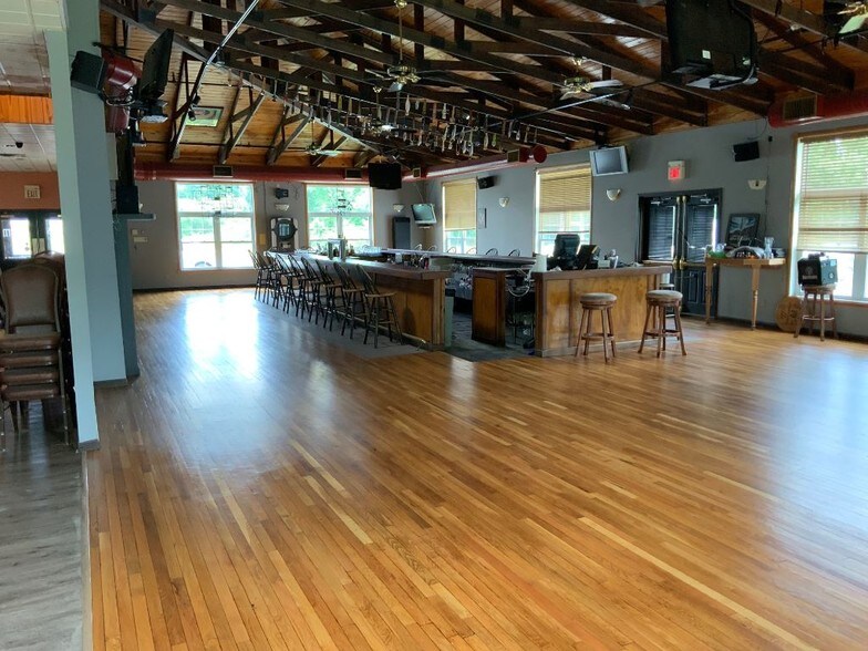 More Photos Of 2031 Route 130 N, Burlington Township Restaurant For Sale