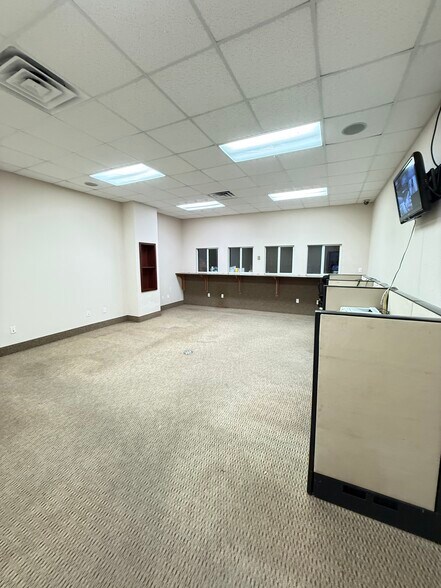 More Photos Of 3701 W International Speedway Blvd, Daytona Beach Light Distribution For Lease