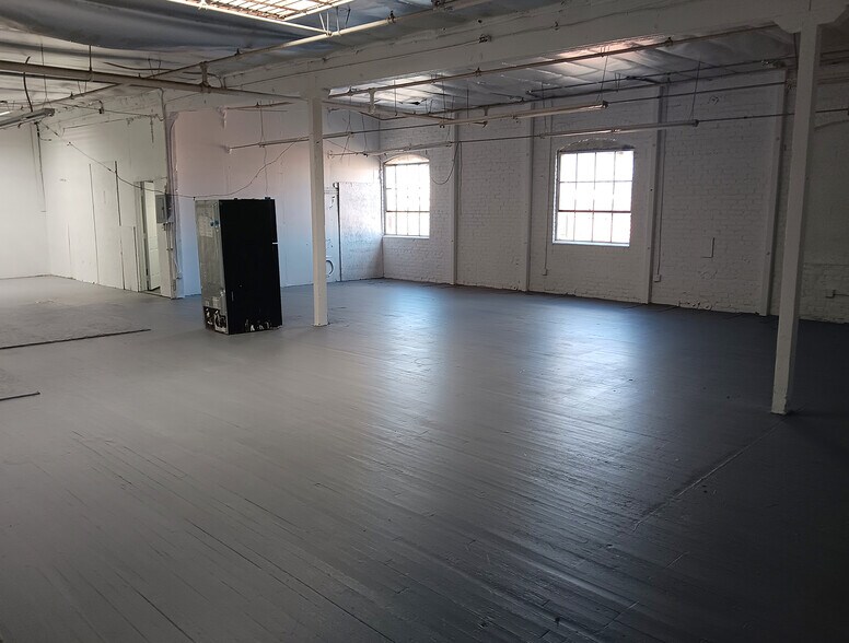 More Photos Of 710-734 E 62nd St, Los Angeles Warehouse For Lease