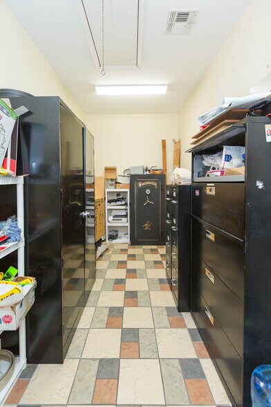 More Photos Of 13815 21st St, Dade City Auto Dealership For Sale