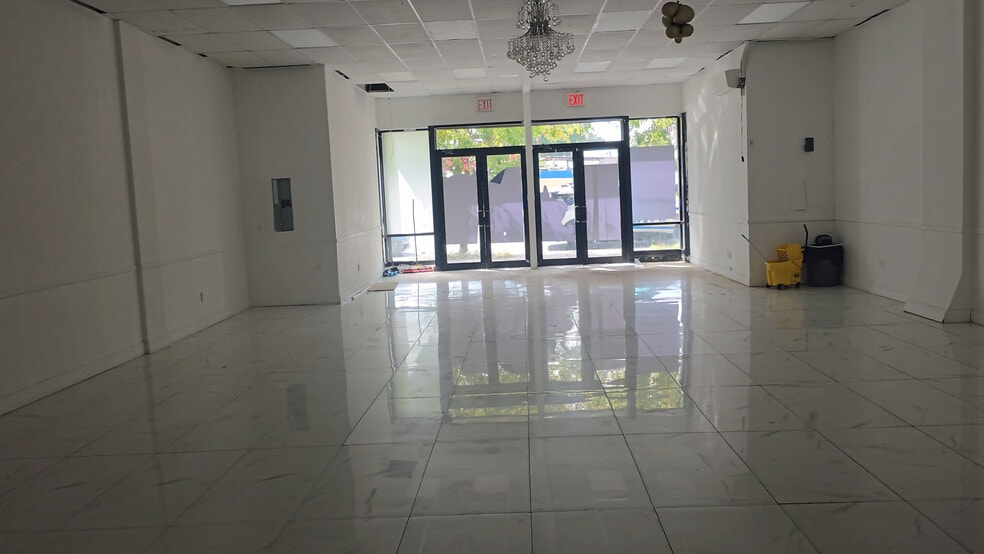 More Photos Of 10801 Atlantic Ave, Richmond Hill Freestanding For Sale