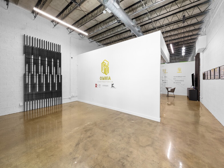 More Photos Of 719-721 NE 2nd Ave, Fort Lauderdale Storefront Retail Office For Sale