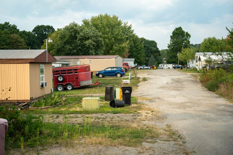 More Photos Of 6 Lowery Dr, Dunbar Manufactured Housing Mobile Home Park For Sale