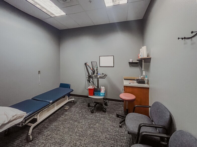 More Photos Of 6825 Burden Blvd, Pasco Medical For Sale