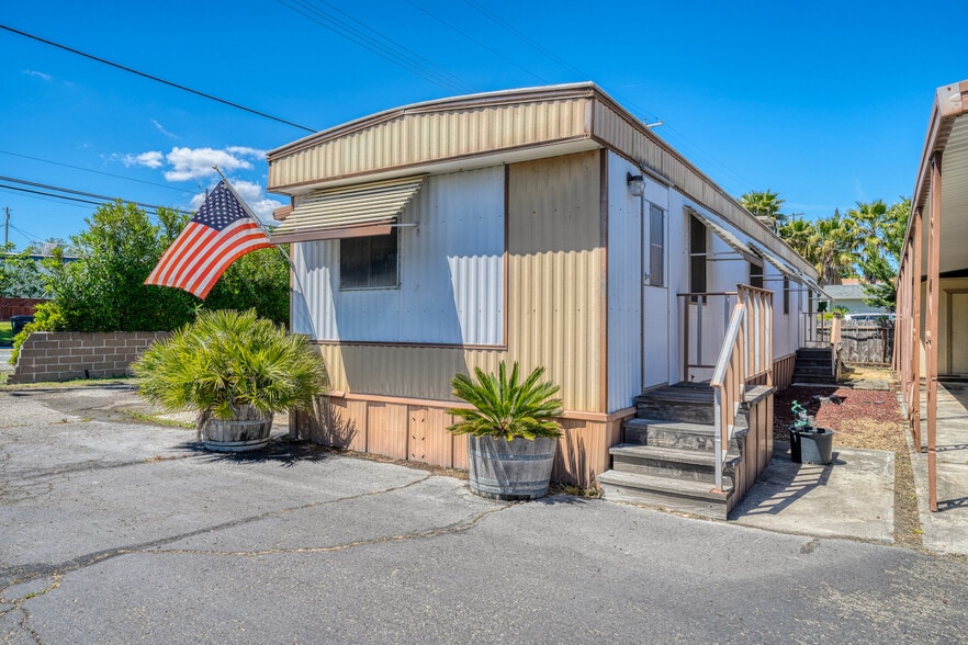 More Photos Of 2776 Lakeshore Blvd, Lakeport Manufactured Housing Mobile Home Park For Sale