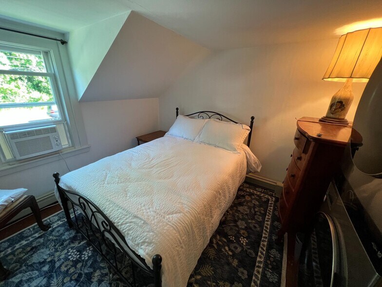 More Photos Of 6230 Lower York Rd, New Hope Freestanding For Sale