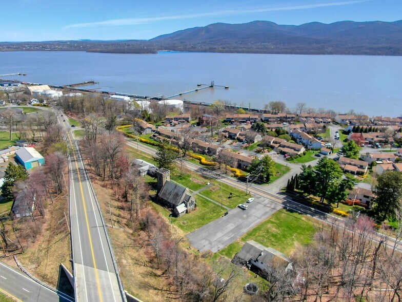 More Photos Of 37 Old Route 9W, New Windsor Township Specialty For Sale