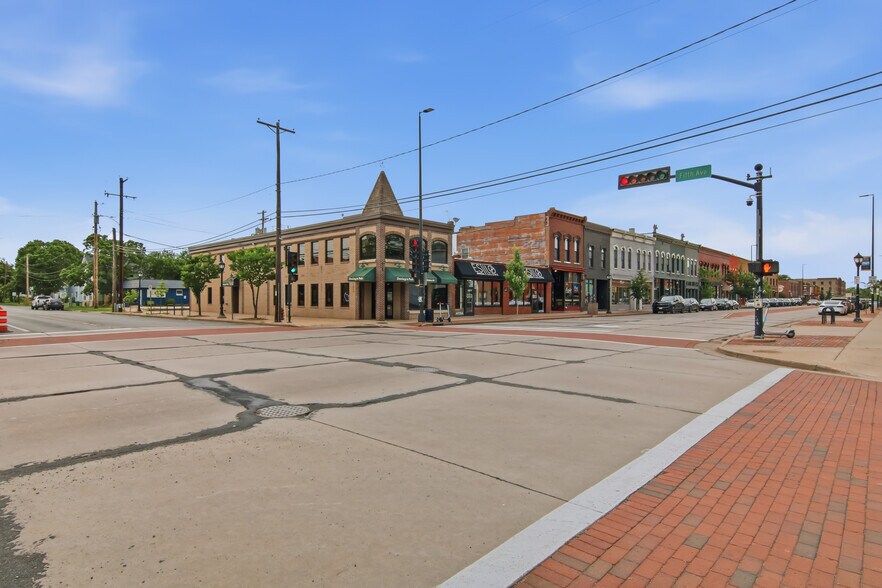 More Photos Of 442 Water St, Eau Claire Bar For Sale