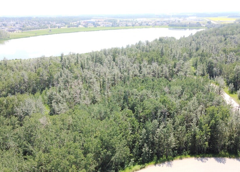 More Photos Of 5645 Lakeside Way, Innisfail Land For Sale