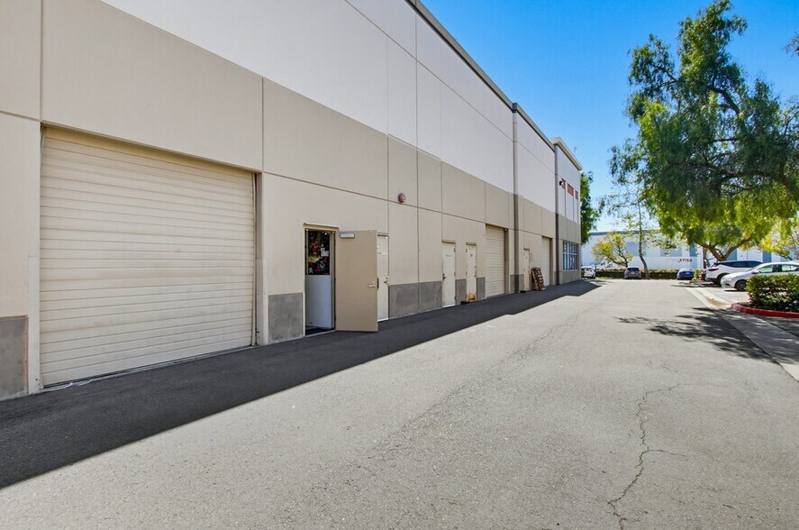 More Photos Of 1568 Lancaster Point Way, San Diego Flex For Sale