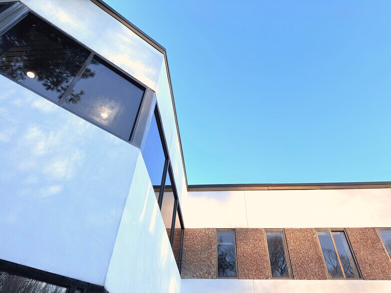 More Photos Of 26 Pearl St, Norwalk Office For Lease