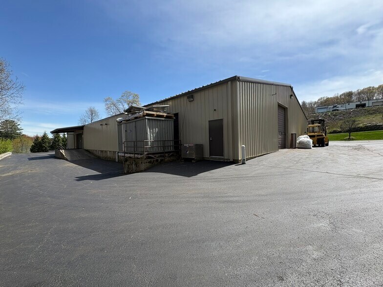 More Photos Of 130 Industrial Dr, North Smithfield Warehouse For Sale