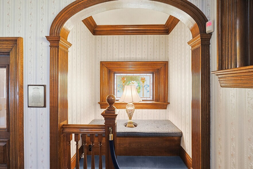 More Photos Of 1501 Lonsdale Ave, Lincoln General Retail For Sale