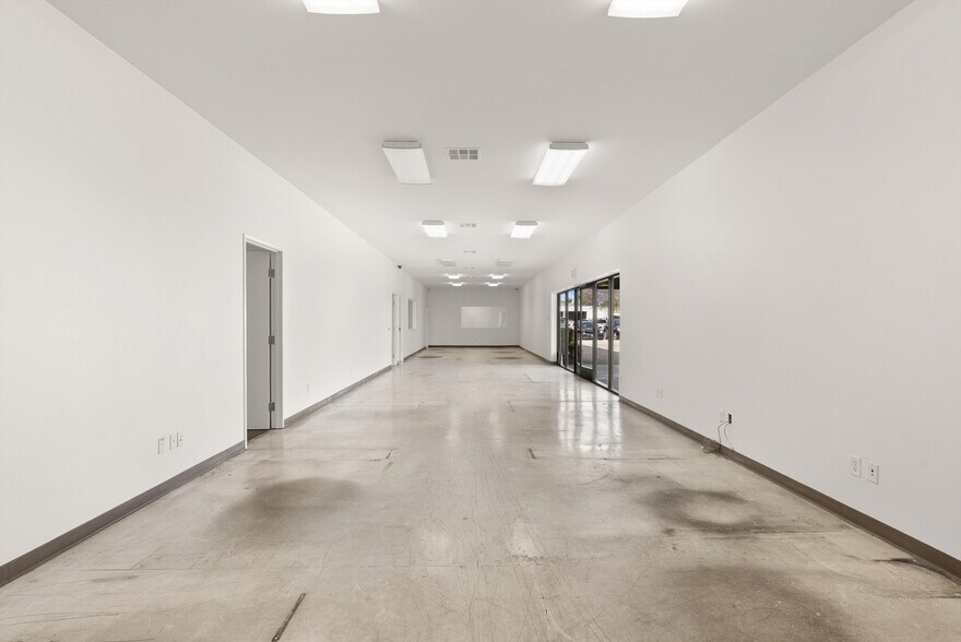 More Photos Of 6951 Oran Cir, Buena Park Warehouse For Lease