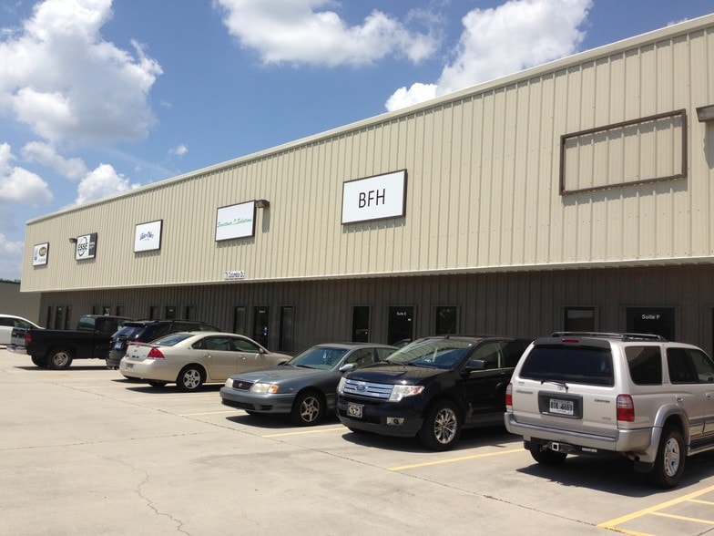 More Photos Of 78 Columbia Dr, Pooler Light Manufacturing For Lease