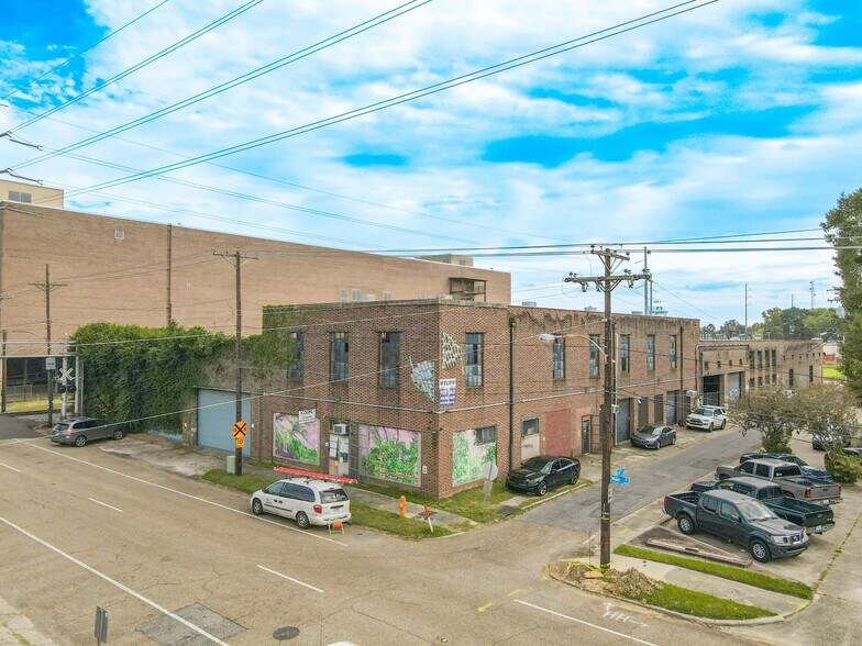 More Photos Of 1400 Main St, Baton Rouge Distribution For Sale