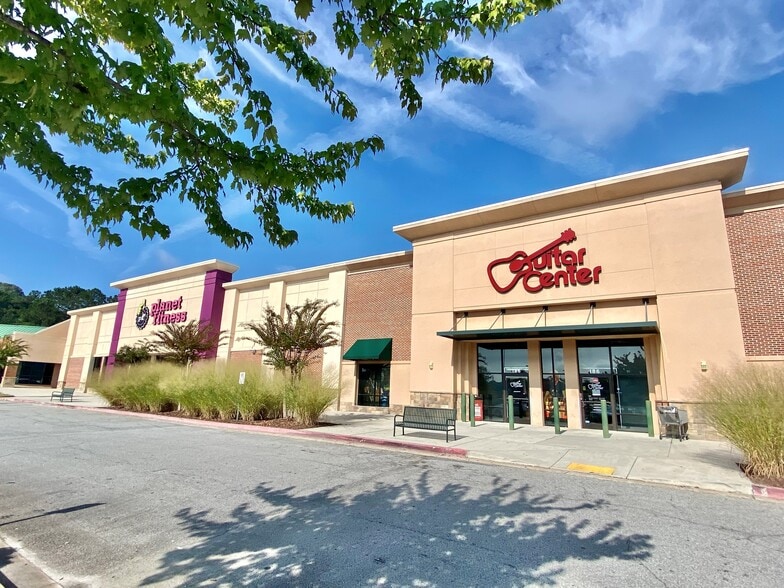 More Photos Of 100-240 Banks Rd, Fayetteville General Retail For Lease