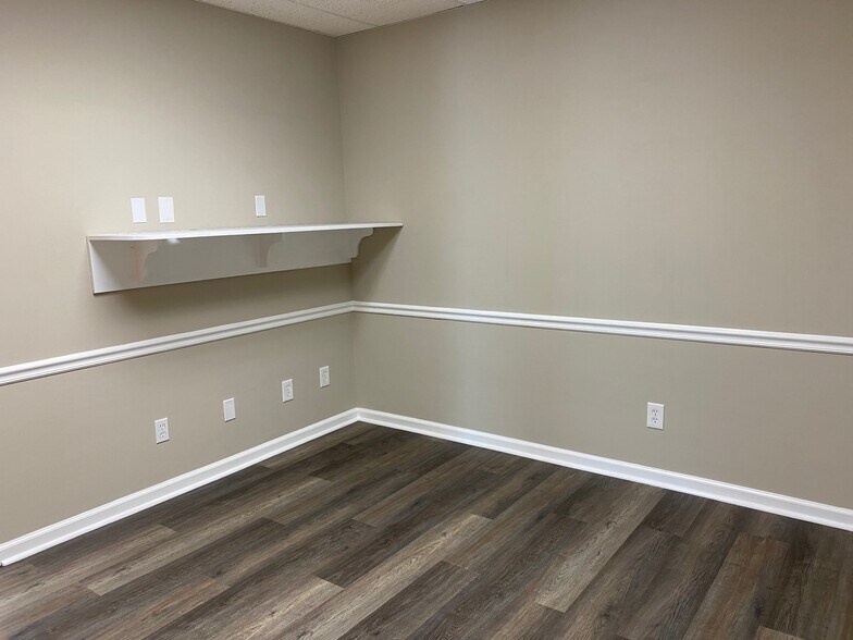 More Photos Of 825 Majestic Ct, Gastonia Medical For Lease