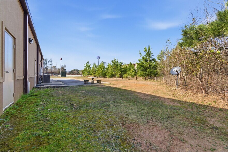 More Photos Of 142 Hampton Ct, Commerce Rehabilitation Center For Sale