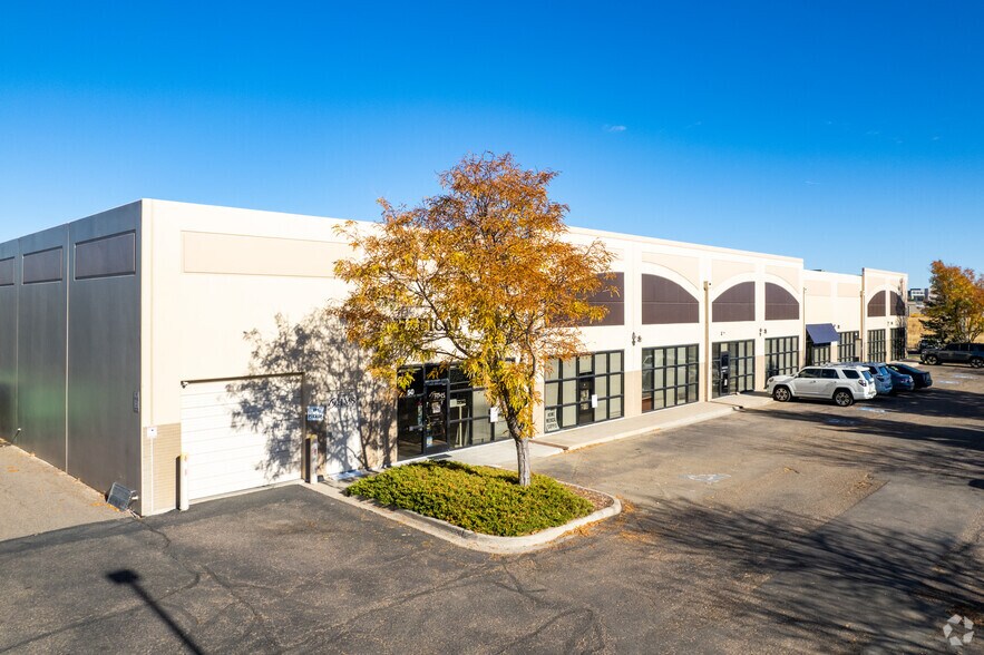 More Photos Of 8600 Park Meadows Dr, Lone Tree Showroom For Lease