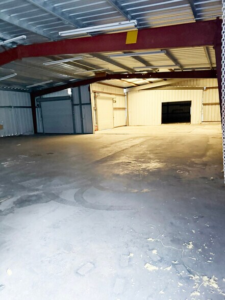 More Photos Of 1424 N Gulf Ave, Crystal River Self Storage For Lease