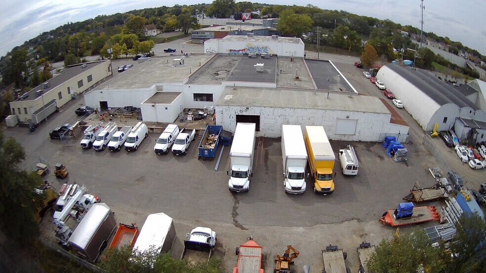 More Photos Of 4024 Washington Ave N, Minneapolis Warehouse For Lease