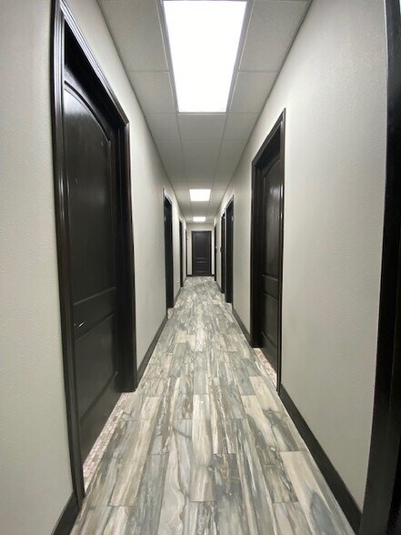 More Photos Of 1620 FM 1960 Rd, Houston Warehouse For Lease