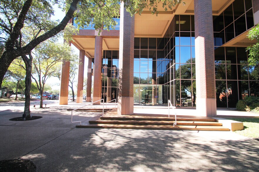 More Photos Of 901 S Mopac Expy, Austin Office For Lease