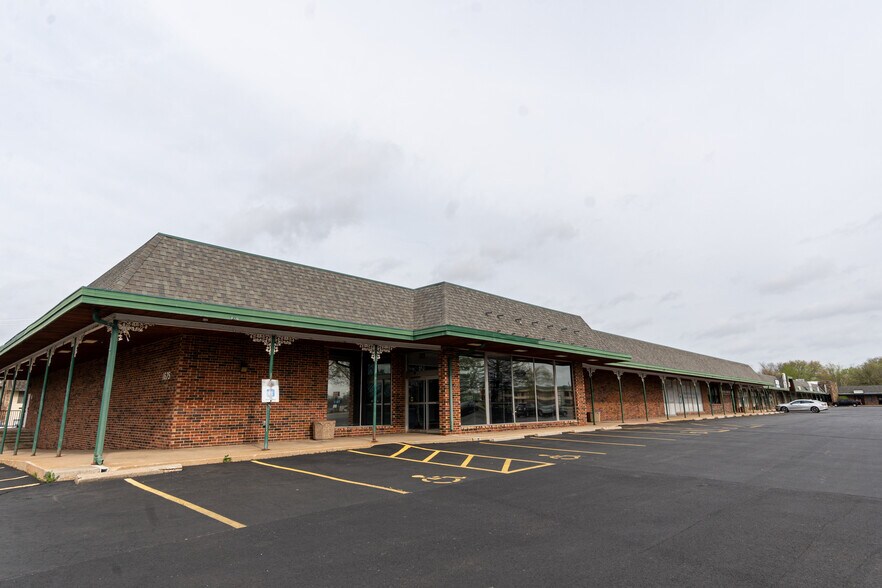 Primary Photo Of 1675 E Seminole St, Springfield Unknown For Lease
