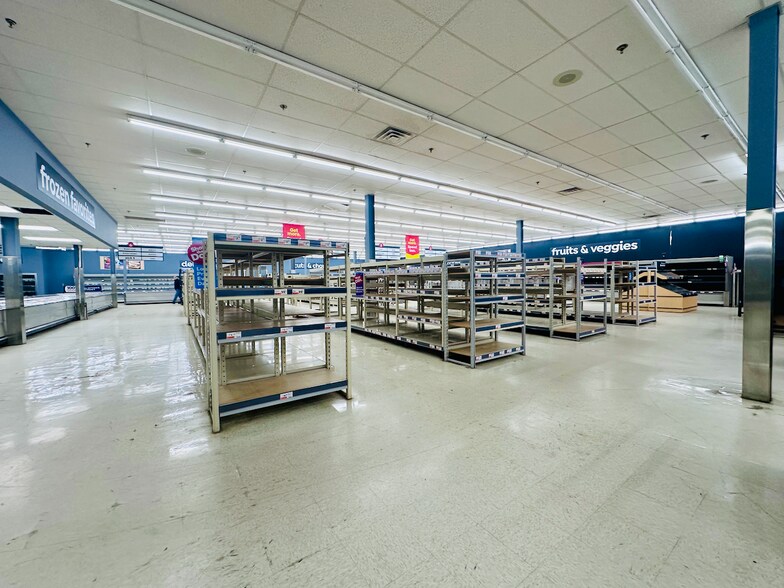 More Photos Of 45-47 Ellicott St, Batavia Storefront Retail Office For Lease