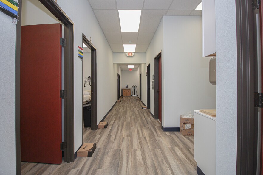 More Photos Of 1661 Eastchase Pkwy, Fort Worth Medical For Lease
