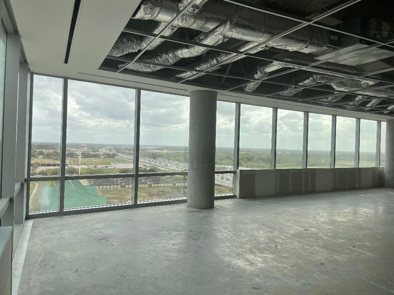 More Photos Of 9999 Bellaire Blvd, Houston Medical For Lease