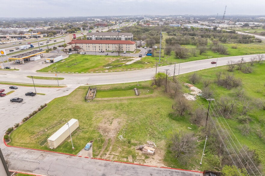 More Photos Of 350 Chisholm Pkwy, Round Rock Land For Sale