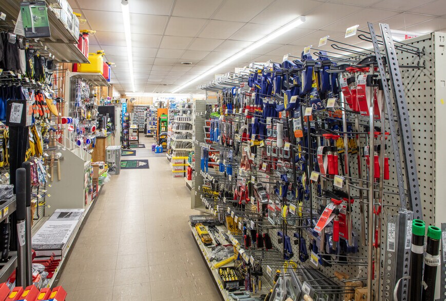 More Photos Of 190 Ossipee Trl E, Standish Freestanding For Sale