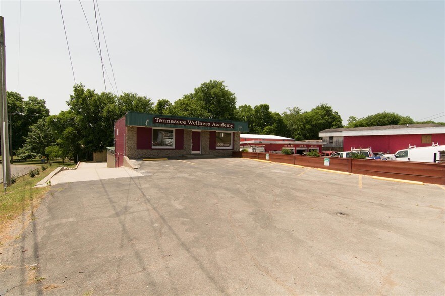 More Photos Of 600 E Old Hickory Blvd, Madison Freestanding For Sale