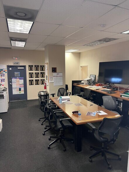 More Photos Of 6680 NW 17th Ave, Fort Lauderdale Warehouse For Lease