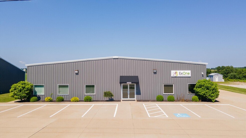 More Photos Of 66850 Executive Dr, Saint Clairsville Warehouse For Lease