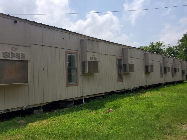 More Photos Of 5123 Northridge Dr, Houston Office Residential For Sale