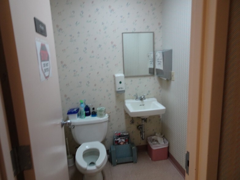 More Photos Of 195 Route 46, Mine Hill Medical For Sale