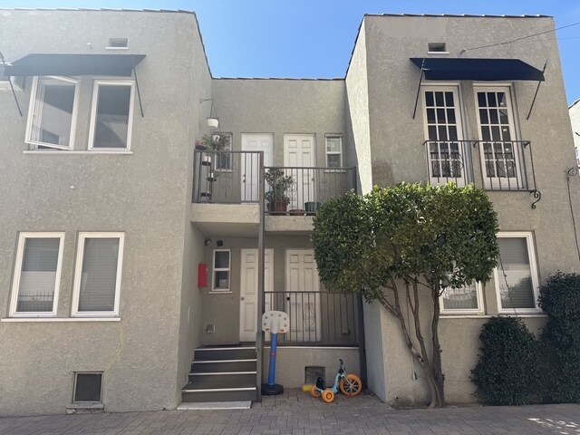 More Photos Of , Los Angeles Multifamily For Sale