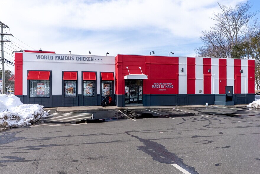 More Photos Of 722 E Main St, Meriden Fast Food For Sale