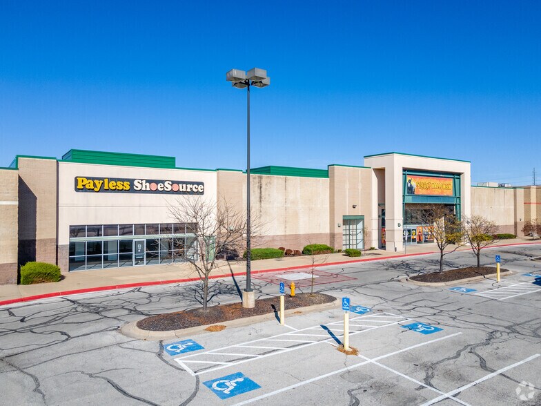 Primary Photo Of 17610-17810 E 39th St S, Independence Freestanding For Sale